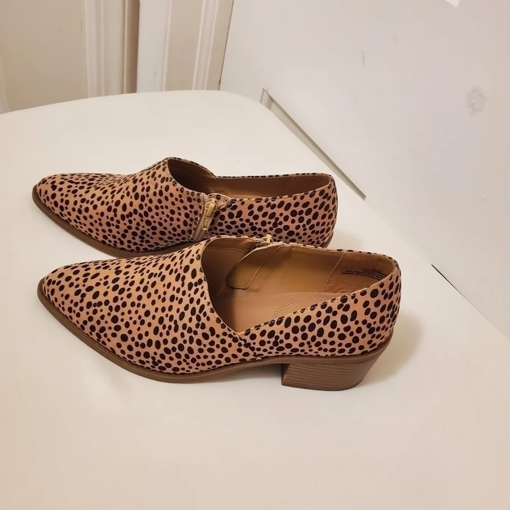 NWOB Maurices Amanda Leopard Stitch Low Side Shootie Size 8.5